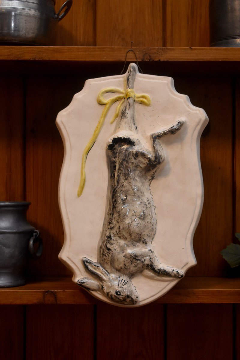 Suite De Quatre Grandes  Plaques En Biscuit Et Biscuit Emaill&eacute;, D&eacute;cor Aux  Troph&eacute;es De Chasse, Gibier,  Li&egrave;vre, Perdrix, Lapin et Grive, Milieu XX &egrave;me-photo-2