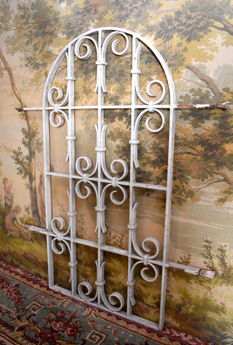 Suite De Trois Grilles En Fer Forgé et Laqué , Grille Interieur / Exterieur, Grilles De Jardin , Grilles de Sécurité ou de Fenêtres, Epoque Milieu XX ème-photo-3