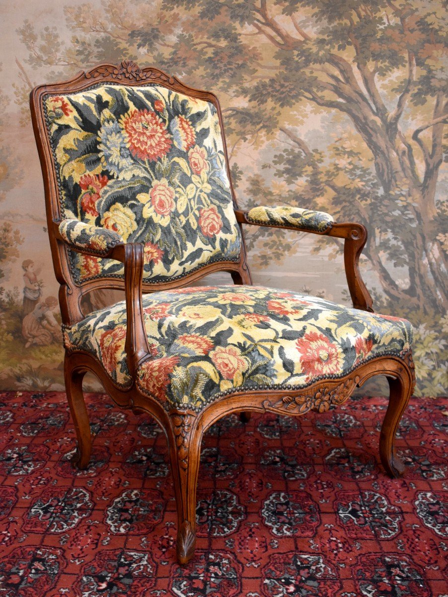 Large Fauteuil à la Reine De Style Louis XV,  Siège Dossier à La Reine, Epoque XIX Eme