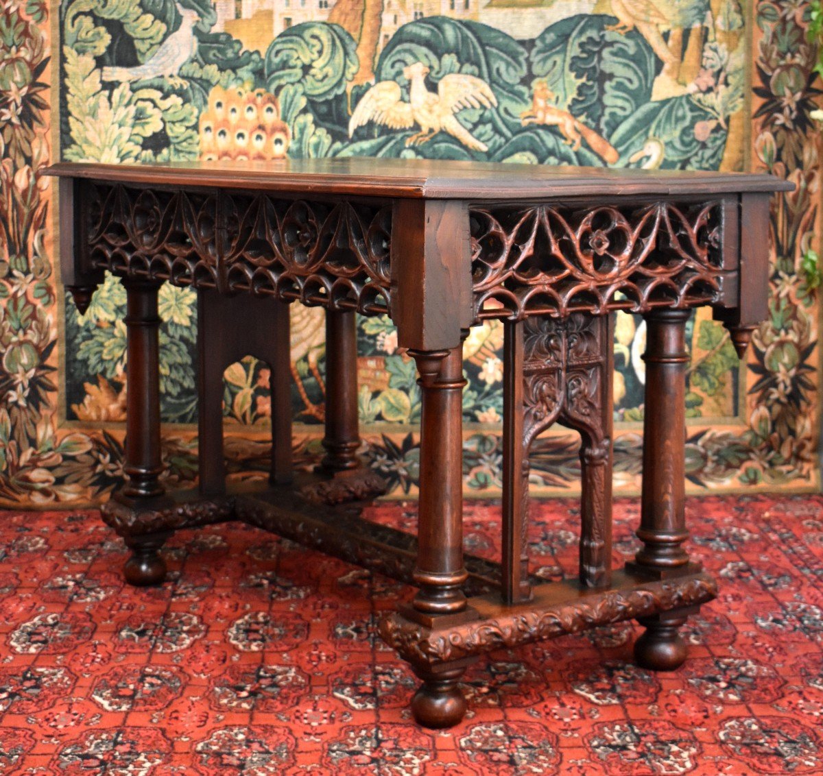 Table De Style Gothique, Petit Bureau Neo-gothique, Console Neogothique, Ch&ecirc;ne , Table de Milieu, Epoque XIX Eme-photo-1