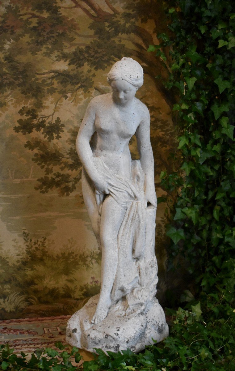 Diane Au Bain, Garden Statue In Reconstituted Stone After Falconet (1716-1791), XXth Century