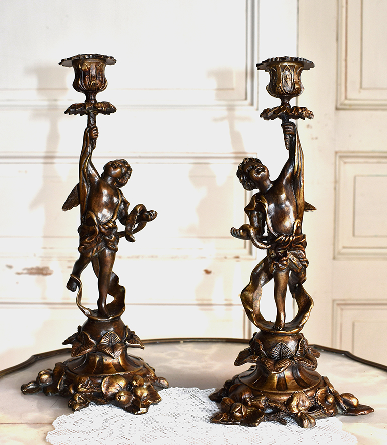 Paire De Bougeoirs En Bronze Aux  Anges, Signés Souchal, Putti, Fin XIX Eme