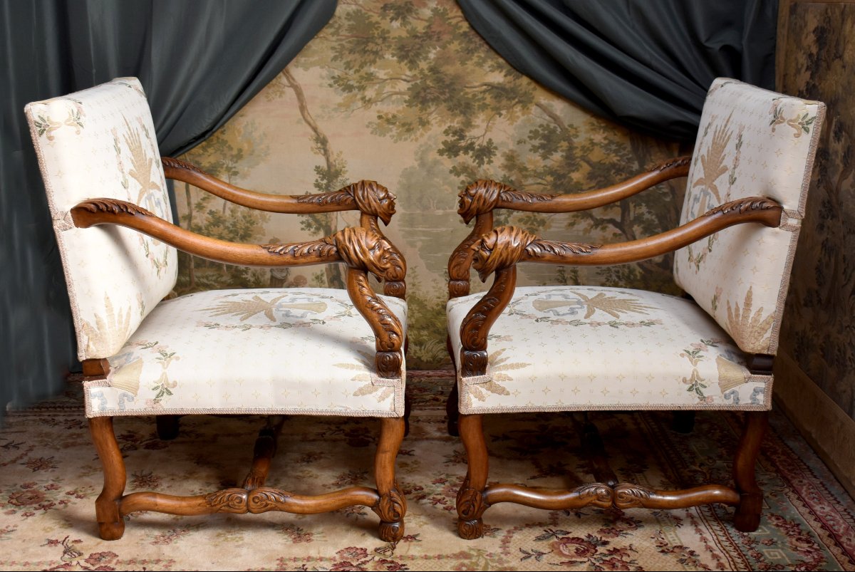 Paire De Fauteuils d' Apparat , Visages Aux Capuchons, Style Haute Epoque, Renaissance, XIX ème-photo-1
