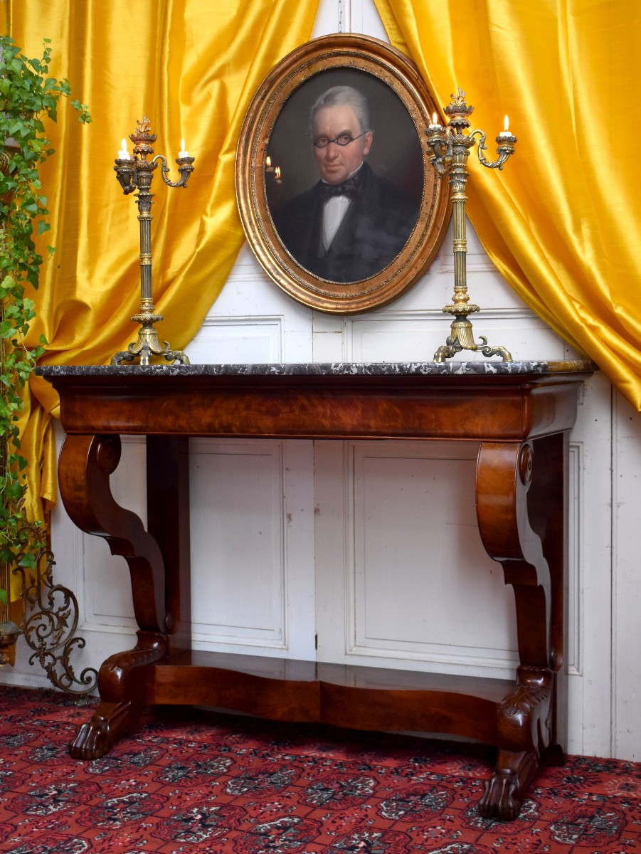 Restoration Period Console Table In Flamed Mahogany, Lion's Paw Base, Circa 1820