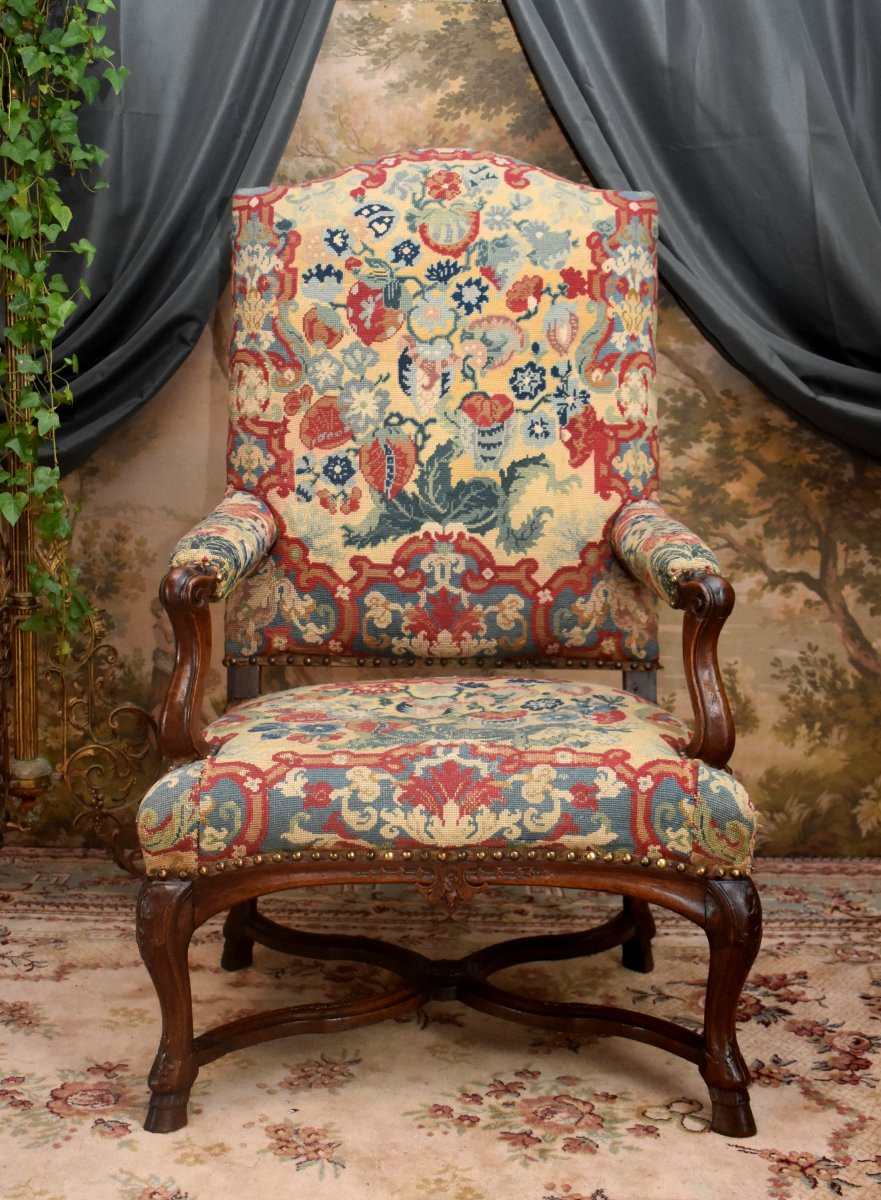 Fauteuil  à Haut Dossier d'Epoque Régence , Epoque XVIIIème, Tapisserie aux Petits Points-photo-2