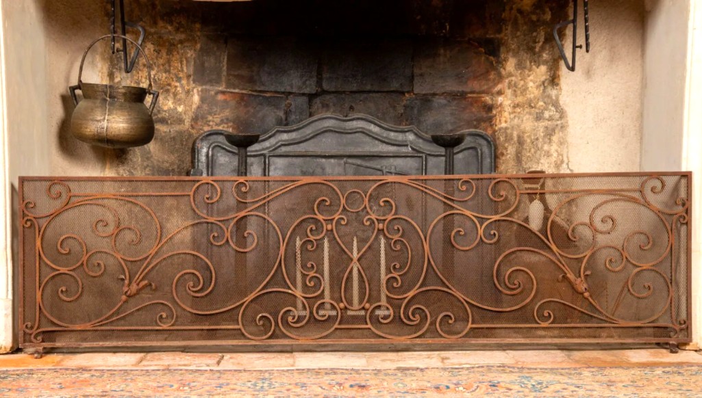 Grille de Cheminée de Château, Grand Pare Feu en Fer Forgé, 2m04, Epoque  XIXème