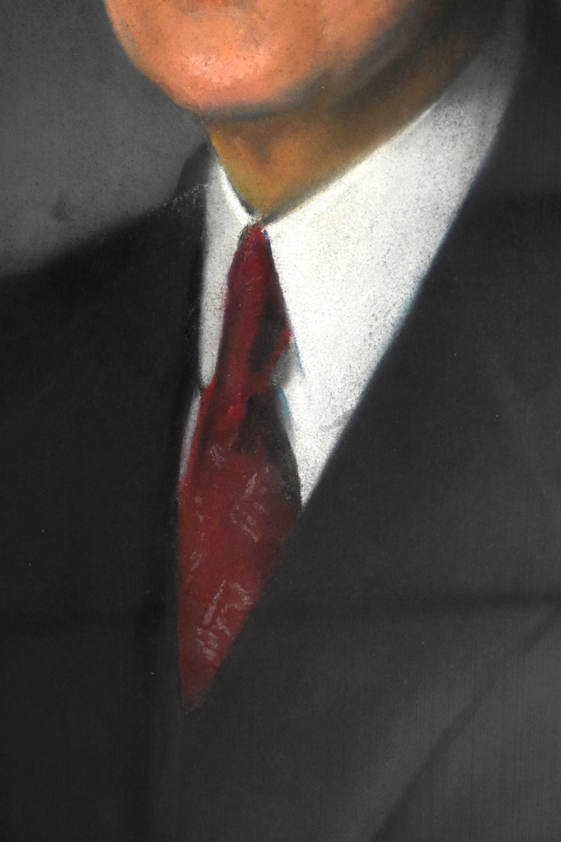 Portrait d'Un Homme Elégant par Germaine Méthion, Pastel, Epoque Art Déco, 1934-photo-1