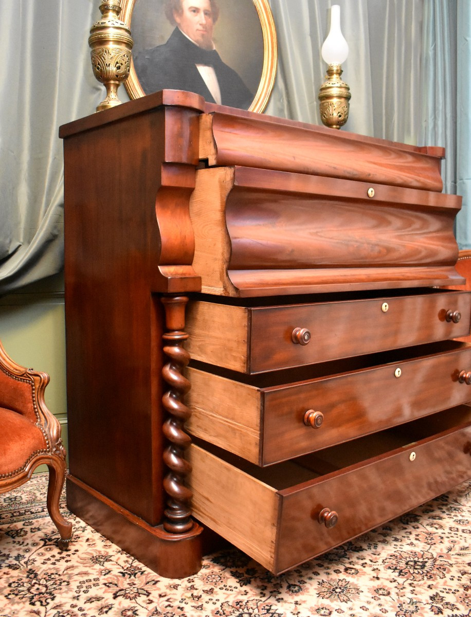  Commode  Ecossaise en Acajou, Commode à Hauteur d'Appui, Tiroir à Chapeaux, Ecosse, XIXème-photo-1