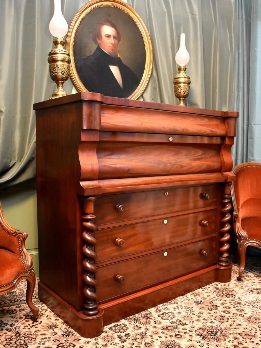  Commode  Ecossaise en Acajou, Commode à Hauteur d'Appui, Tiroir à Chapeaux, Ecosse, XIXème
