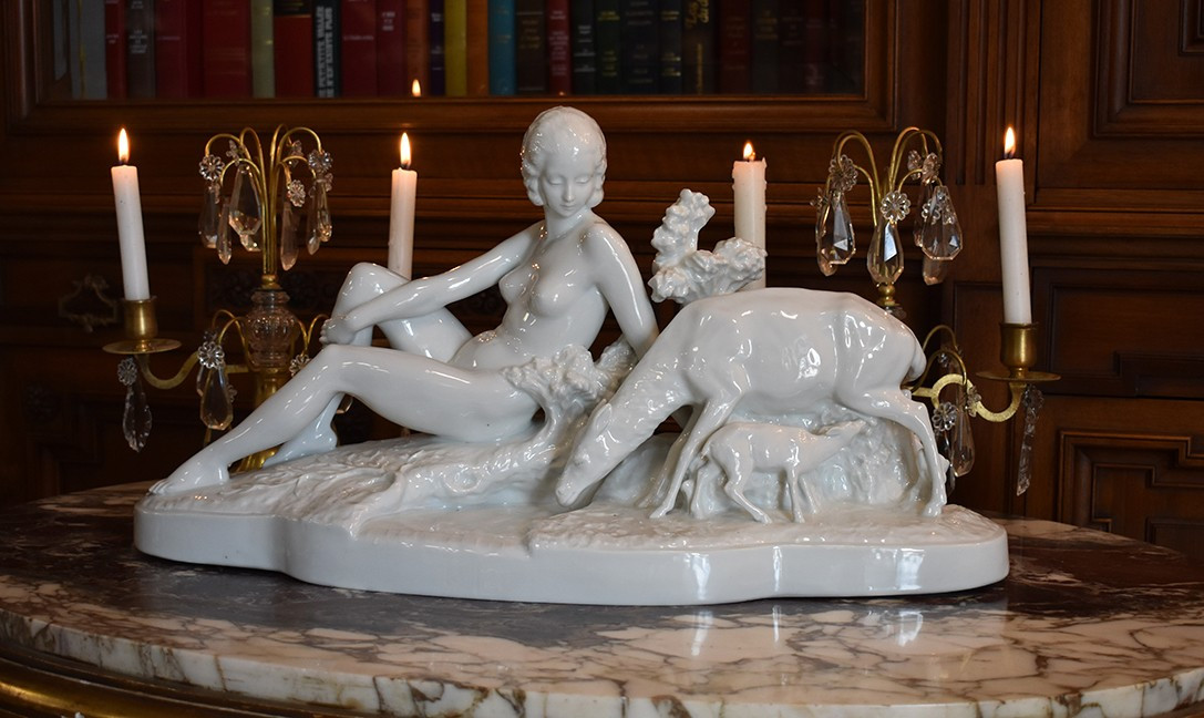 Bohumil Rezl ( 1899-1963), Grand Groupe En Porcelaine Blanche, Sculpture  Art Déco, Nu Féminin