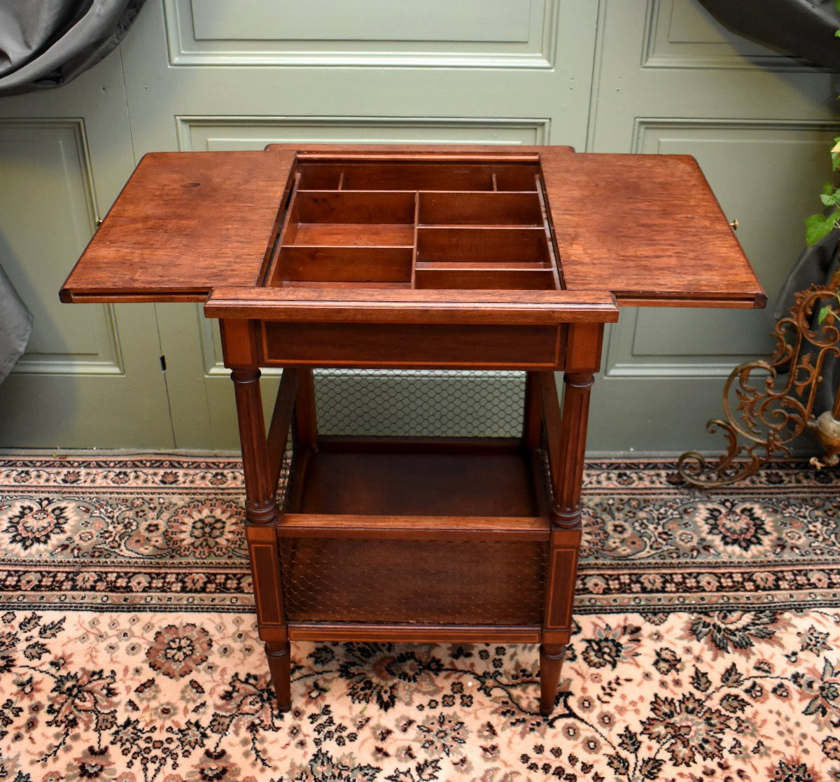 Table d'Appoint, Travailleuse, Chevet, Bout de Canapé, Table Volante en Acajou, Angleterre XIXe-photo-1