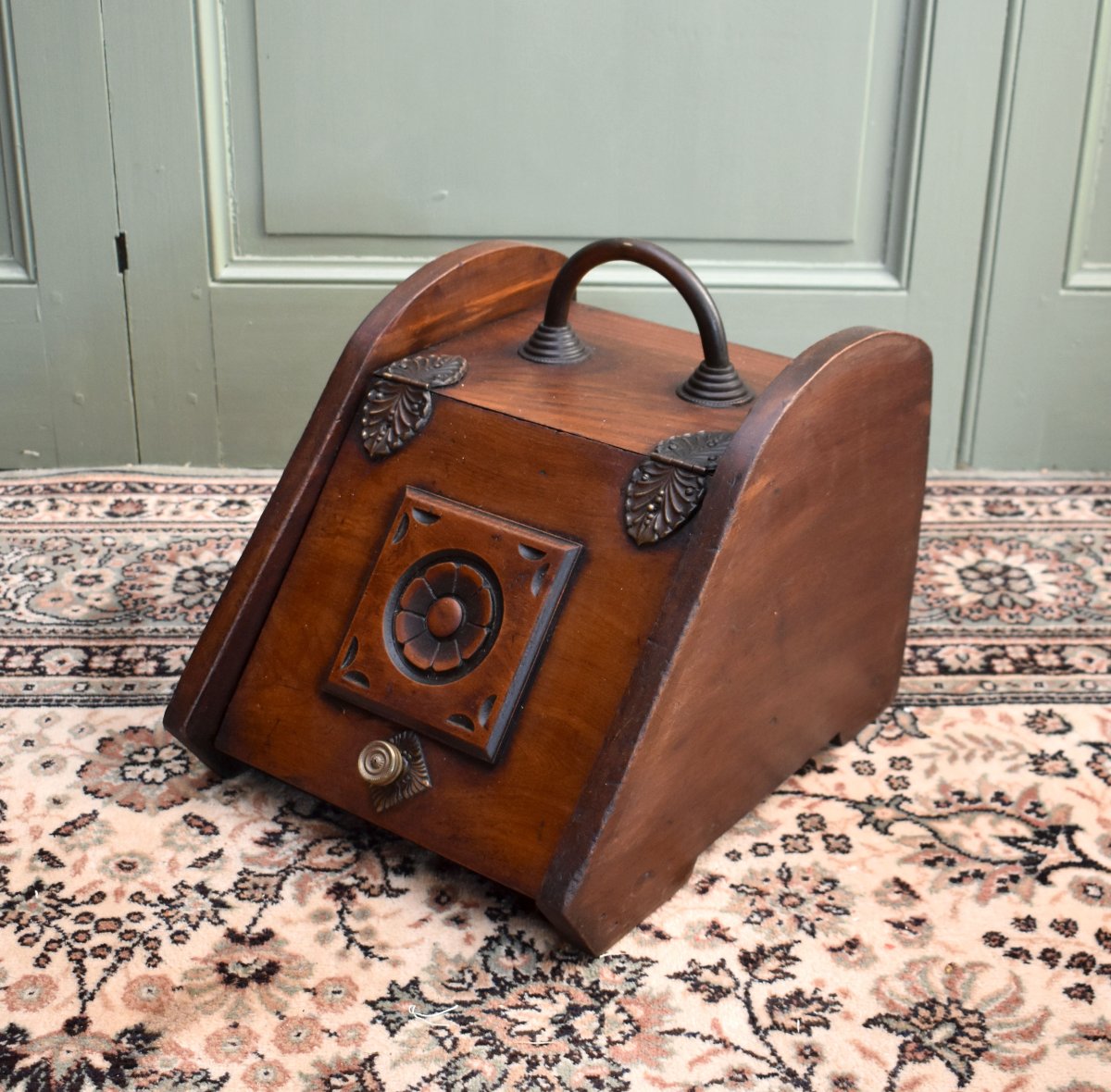 Wooden And Embossed Brass Coal Bucket, England, Late 19th–early 20th Century-photo-2