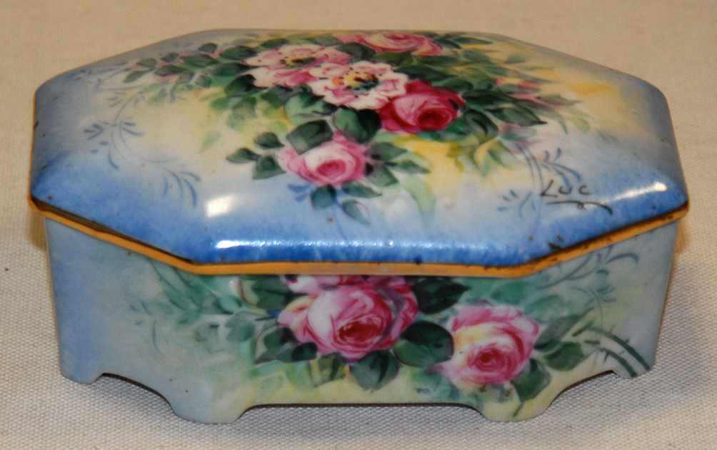 Limoges Porcelain Box, Entirely Painted Hand, Jewelry Box
