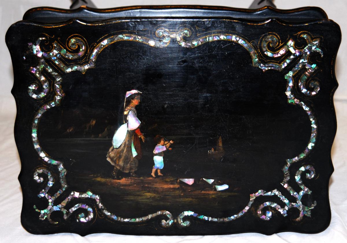 Worker Napoleon III Period In Blackened Wood And Inlaid Mother-of-pearl, XIX Eme