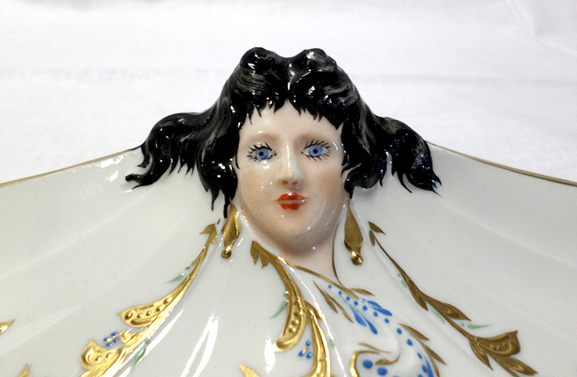 Vide Poche, Baguier En Porcelaine Peinte Main Avec Réhausse à La Pâte d'Or, Art Nouveau-photo-3