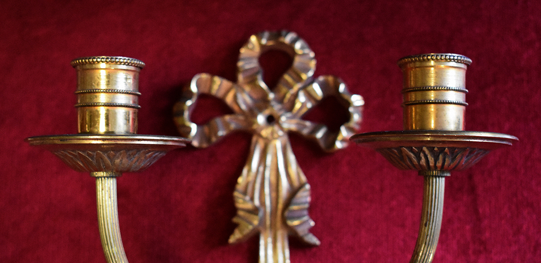 Paire d&#039;Appliques, Bougeoirs  en Bronze Dor&eacute; De Style Louis XVI-photo-1
