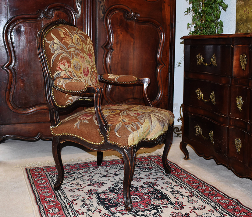 Armchair Louis XV Queen, Tapestry Au Petit Point, Epoque Eighteenth-photo-2