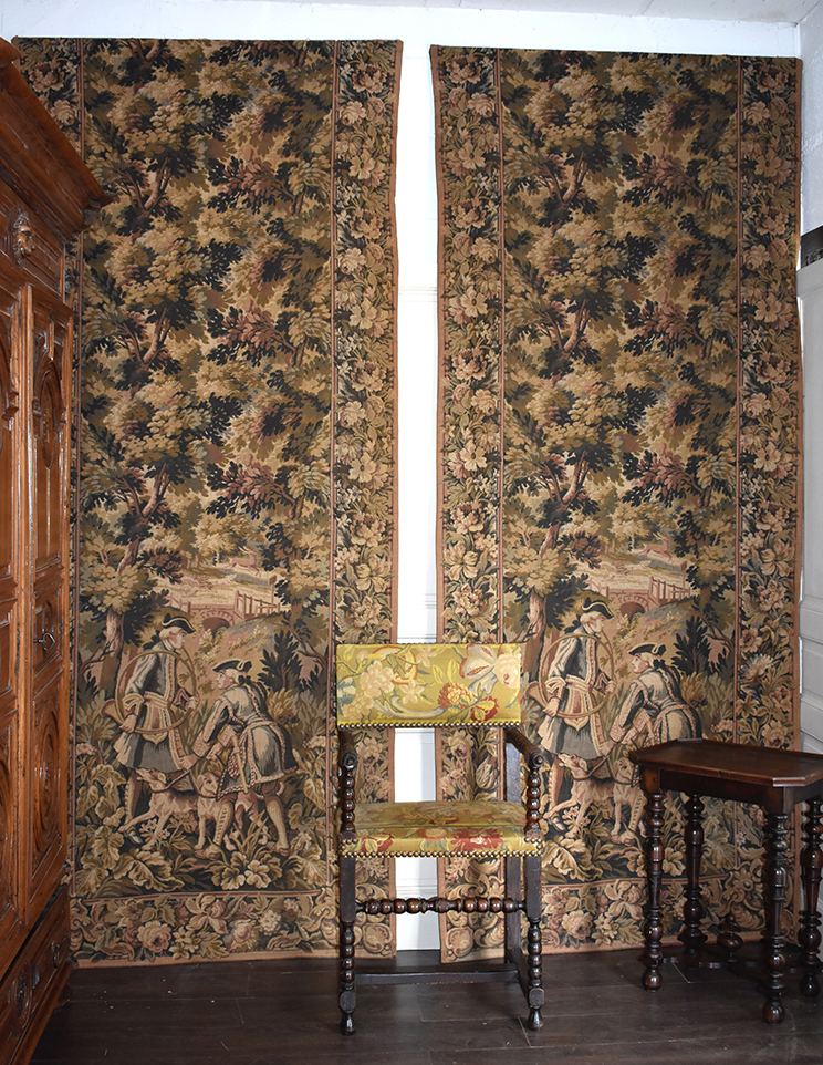 Pair Of Large Doors, Aubusson Tapestry, Theme Hunting, Height 2m88-photo-1