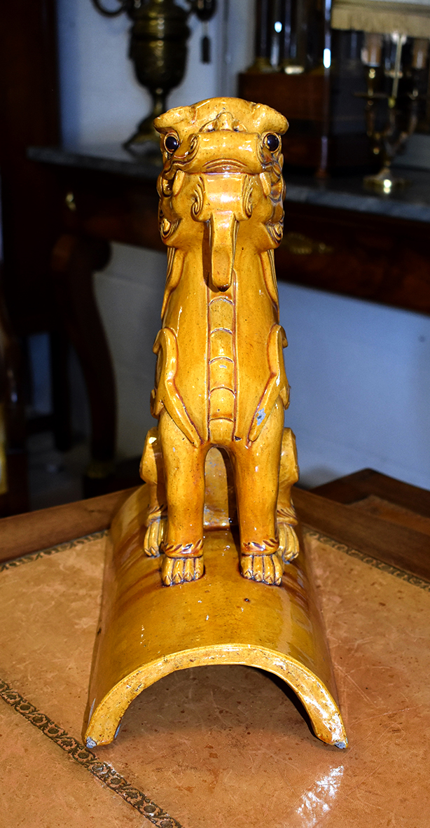 Chine, XIX&egrave;me, Lampe au Chien de F&ocirc;, Tuile Fa&icirc;ti&egrave;re En  Terre Cuite Emaill&eacute;e, Objet De Curiosit&eacute;-photo-1