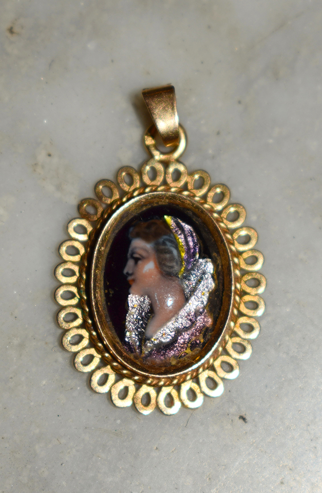 Gold Pendant And Limoges Email, Medallion, Decor Portrait Female