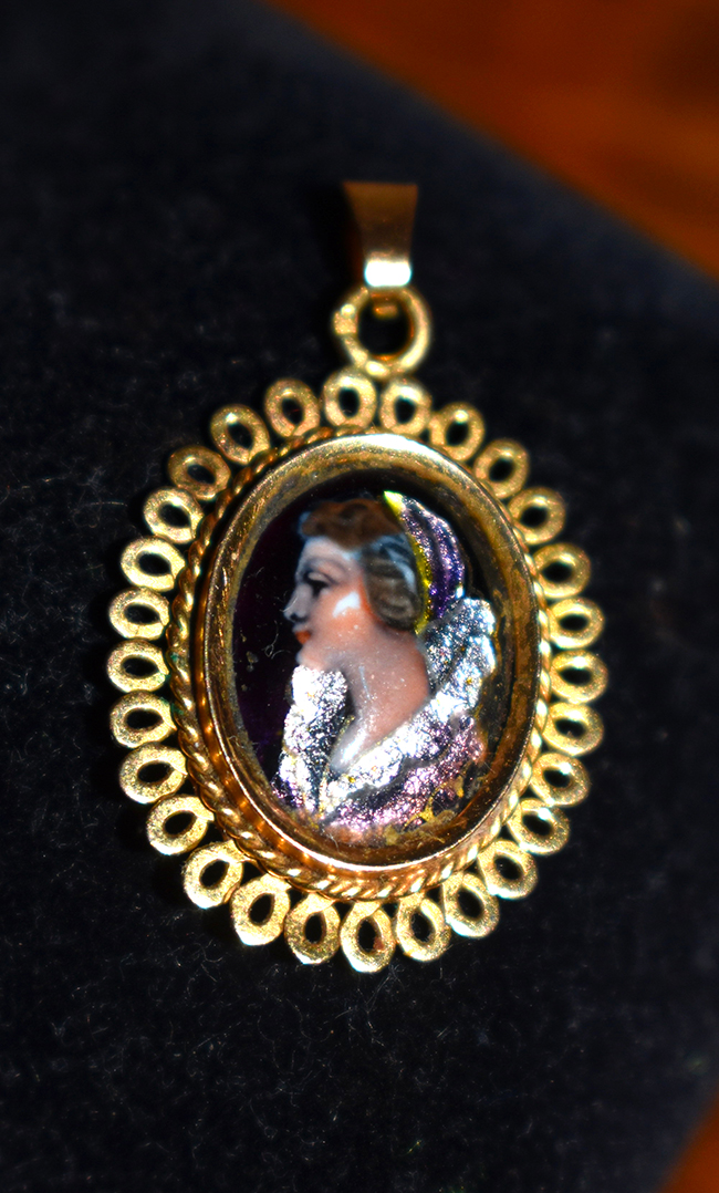 Pendentif En  Or Et Email De Limoges, Médaillon, Emaux, Décor Portrait Feminin-photo-3