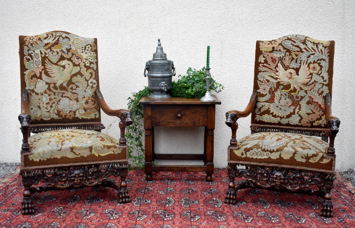 Pair Of Renaissance Style Armchairs, Lion Paws And Mufles, Small Dots Tapestry With Griffons-photo-2