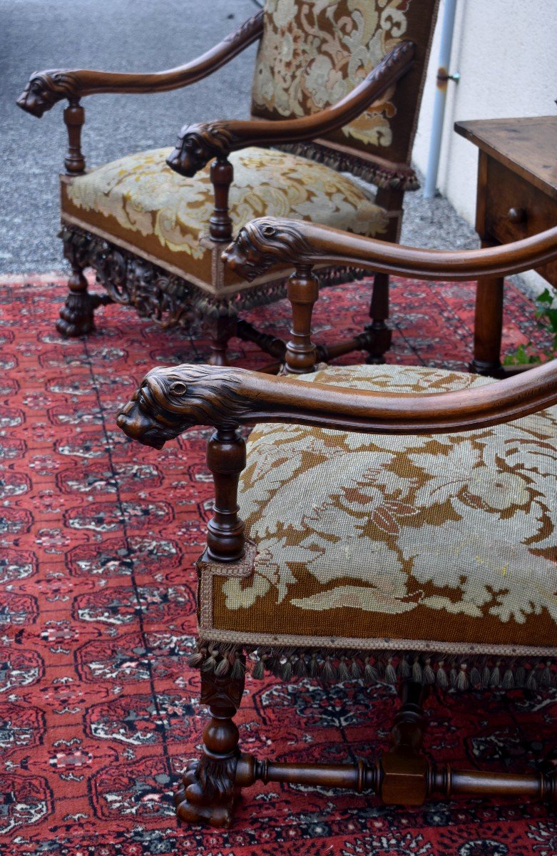 Pair Of Renaissance Style Armchairs, Lion Paws And Mufles, Small Dots Tapestry With Griffons-photo-6