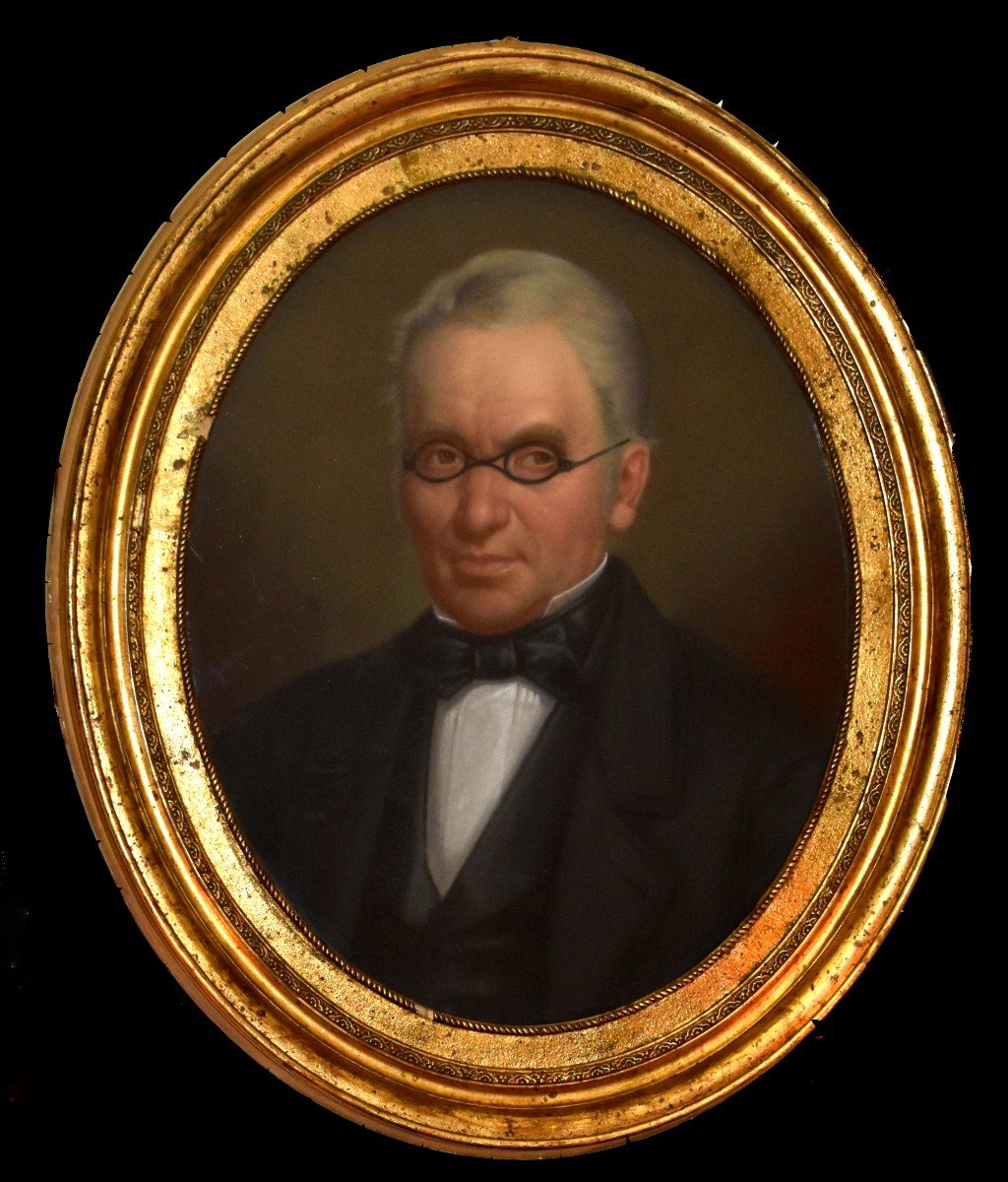 Pastel, Portrait Of Man With Glasses, Oval Portrait, Epoque XIX Eme