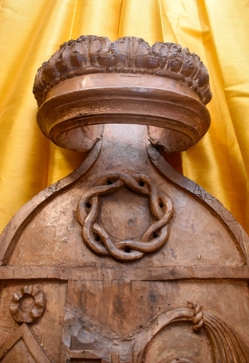 Woodwork Element Forming Coat Of Arms, Crown Woodwork Panel, Signboard-photo-4