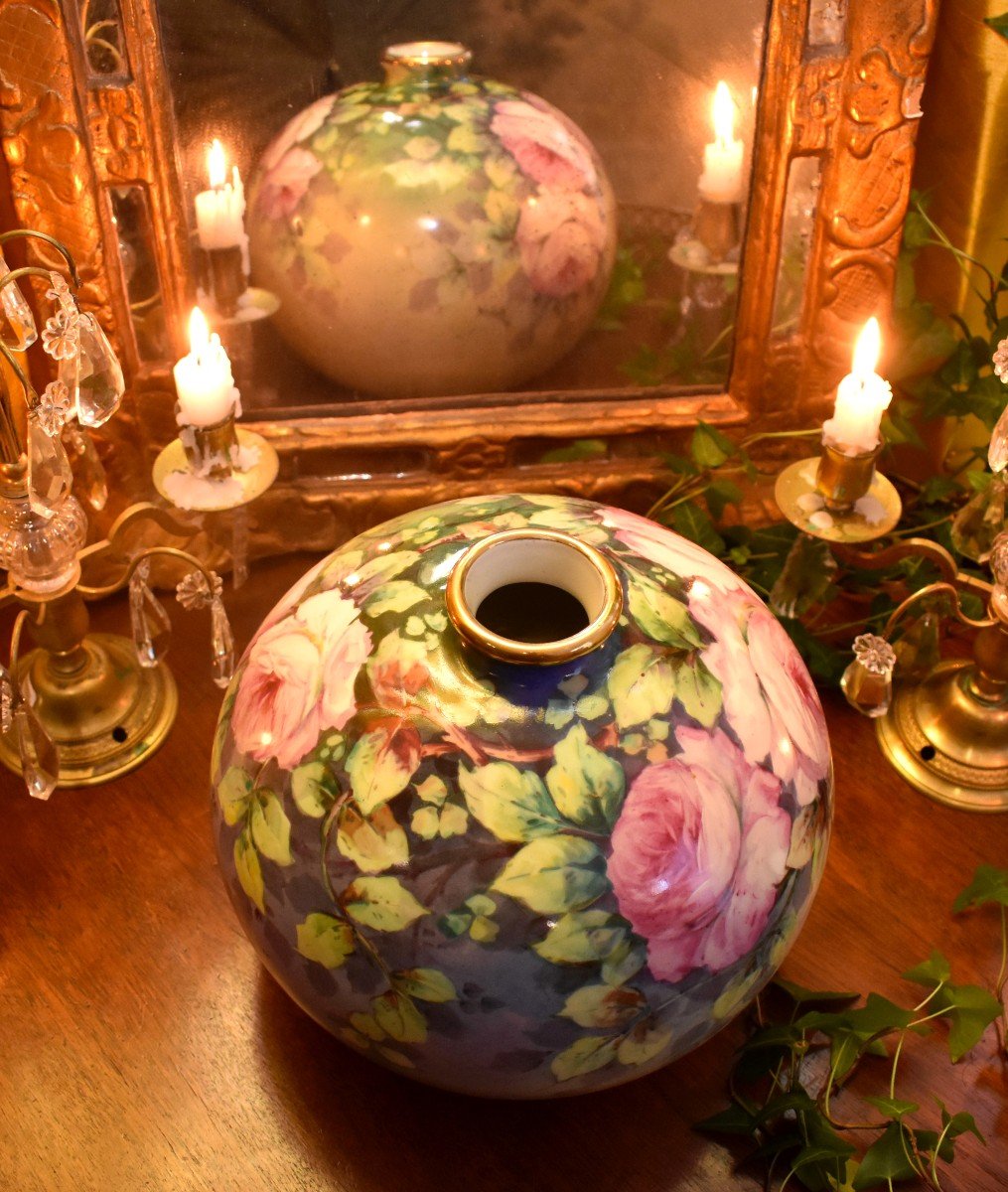 Vase Boule En Porcelaine De Limoges, D&eacute;cor De Roses Enti&egrave;rement Peint Main, Atelier Lavergne-photo-6