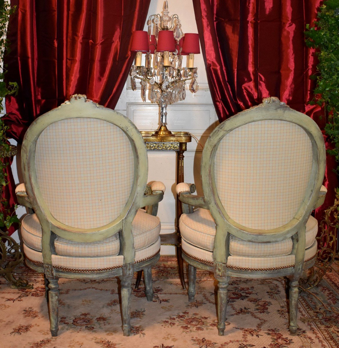 Paire De Larges Fauteuils de  Style Louis XVI , Forme Médaillon, Bois Cérusé, Forme Corbeille, Garniture Refaite, Epoque  XXeme-photo-3