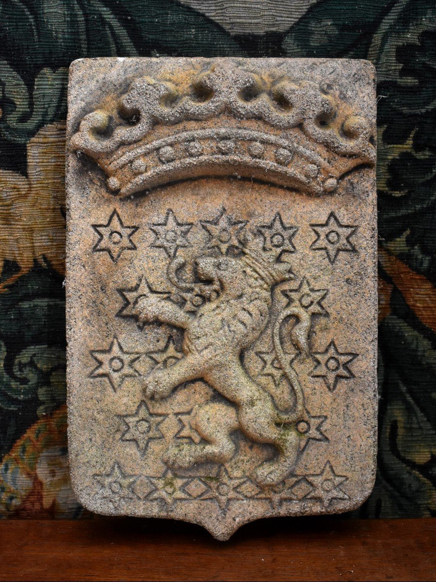 Coat Of Arms With Crowned Lion In Reconstituted Stone, Coat Of Arms, Ecusson, Heraldry, Epoque XX Eme-photo-2
