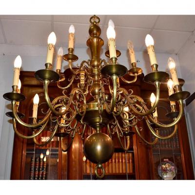 Large Dutch Lighting Chandelier With 18 Lights, Bronze And Golden Brass, Important Diameter