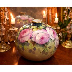 Vase Boule En Porcelaine De Limoges, D&eacute;cor De Roses Enti&egrave;rement Peint Main, Atelier Lavergne