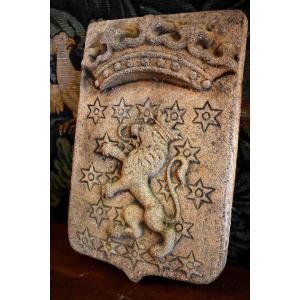 Coat Of Arms With Crowned Lion In Reconstituted Stone, Coat Of Arms, Ecusson, Heraldry, Epoque XX Eme