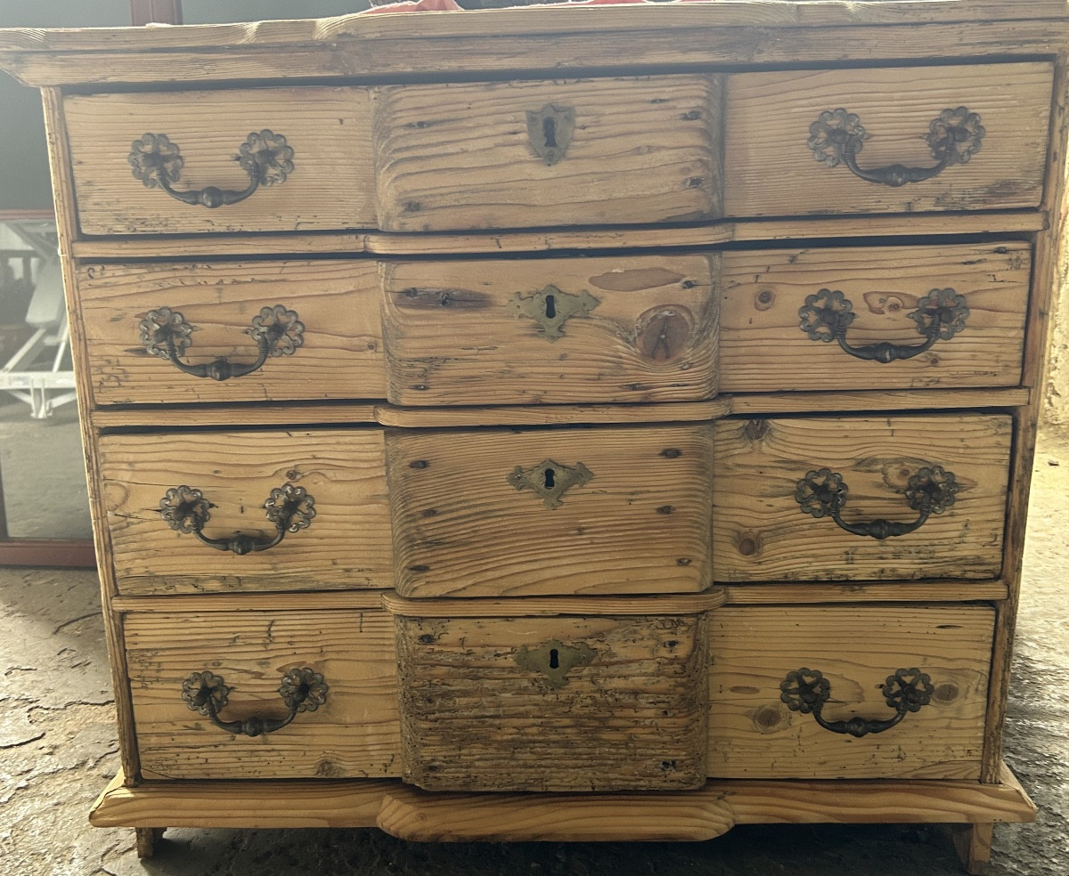Petite commode en pin