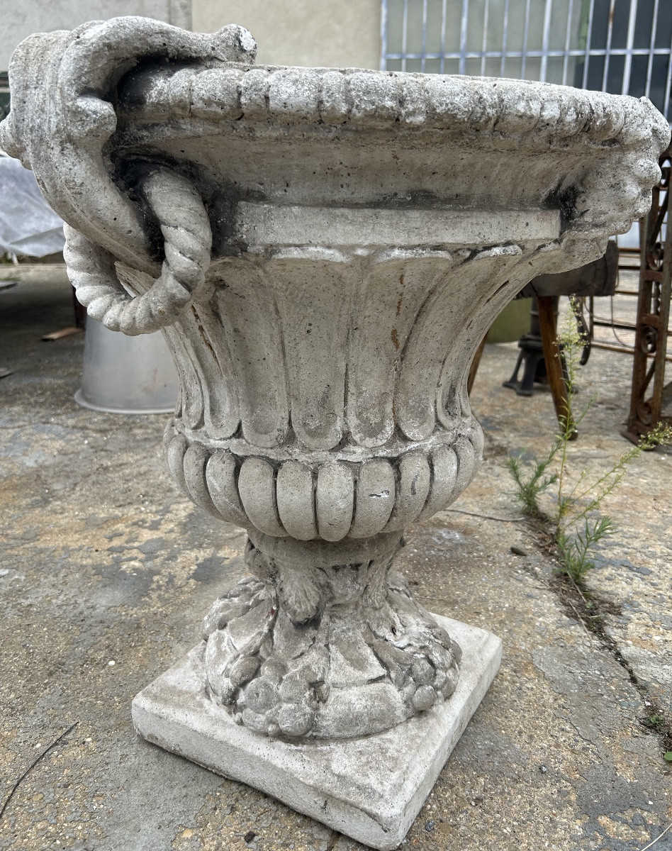 Paire de vases en ciment -photo-2