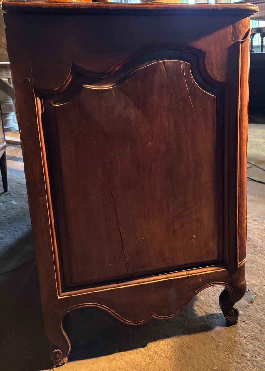 18th-century Curved Walnut Chest Of Drawers -photo-2