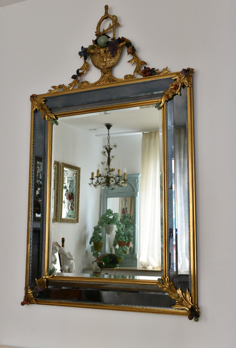 Miroir En Bronze . Design.