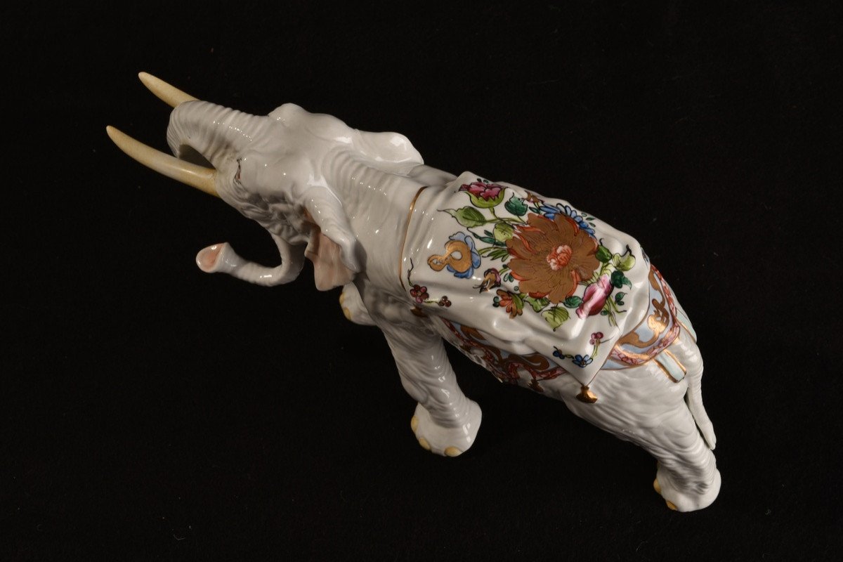 Groupe D'éléphants. Porcelaine XXème.-photo-4