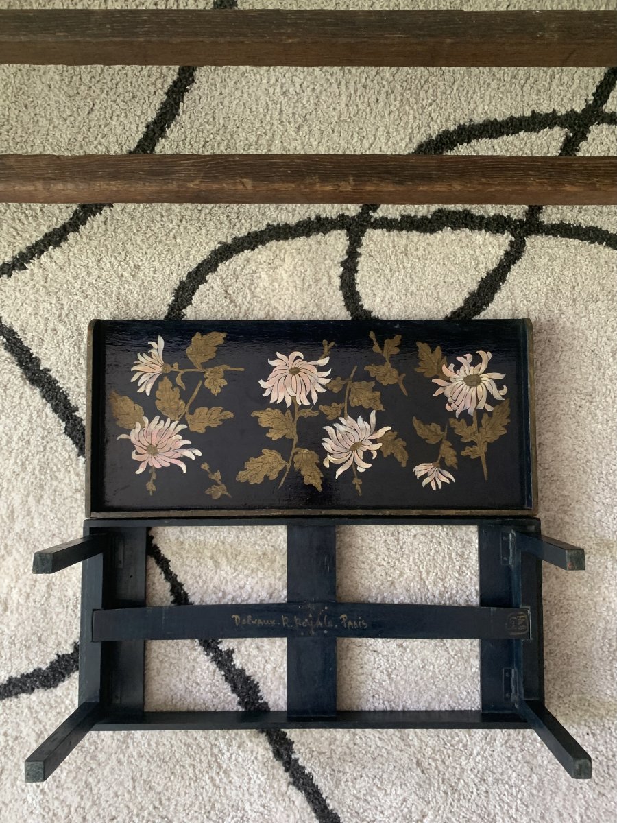 Petite table de lecture/lutrin de la Maison DELVAUX rue Royale à Paris . Japonisme -photo-6