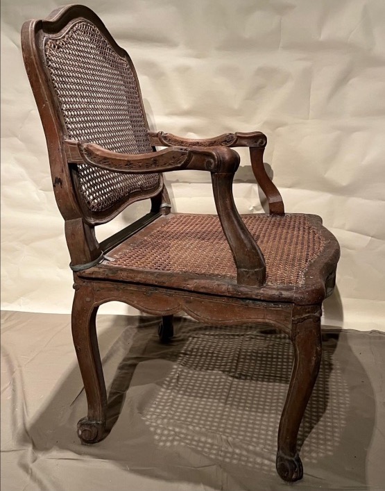 Fauteuil d’époque Louis XV canné-photo-3