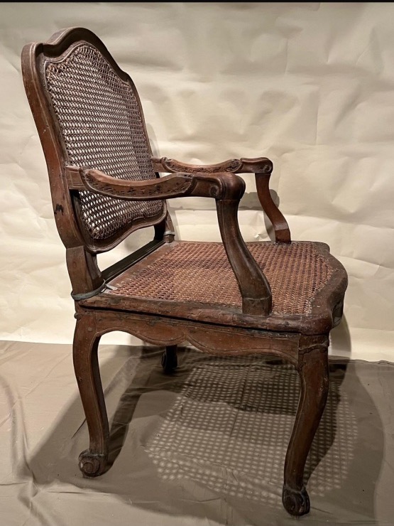 Fauteuil d’époque Louis XV canné-photo-2