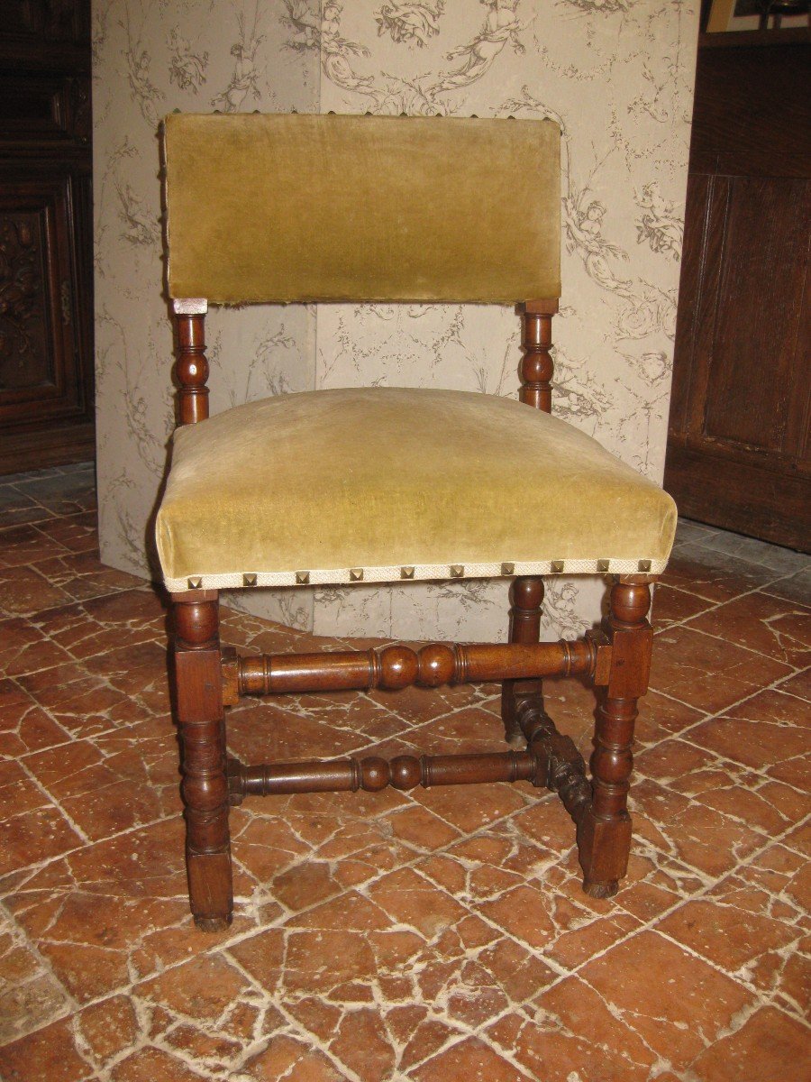 Chaise XVII° En Noyer .
