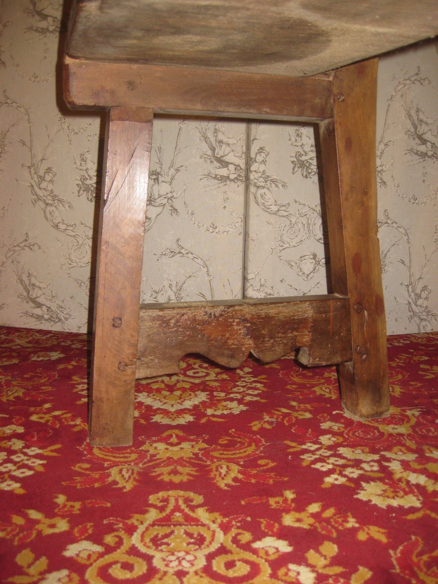 Banc à arcatures et colonnettes  XVII° en noyer .-photo-1