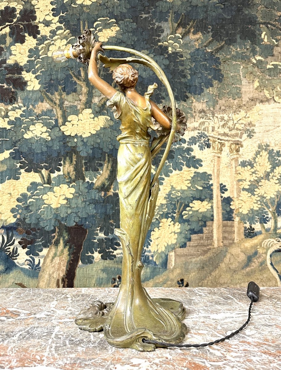 Lampe En Régule D’époque Art Nouveau Représentant Une Femme Nénuphars-photo-4