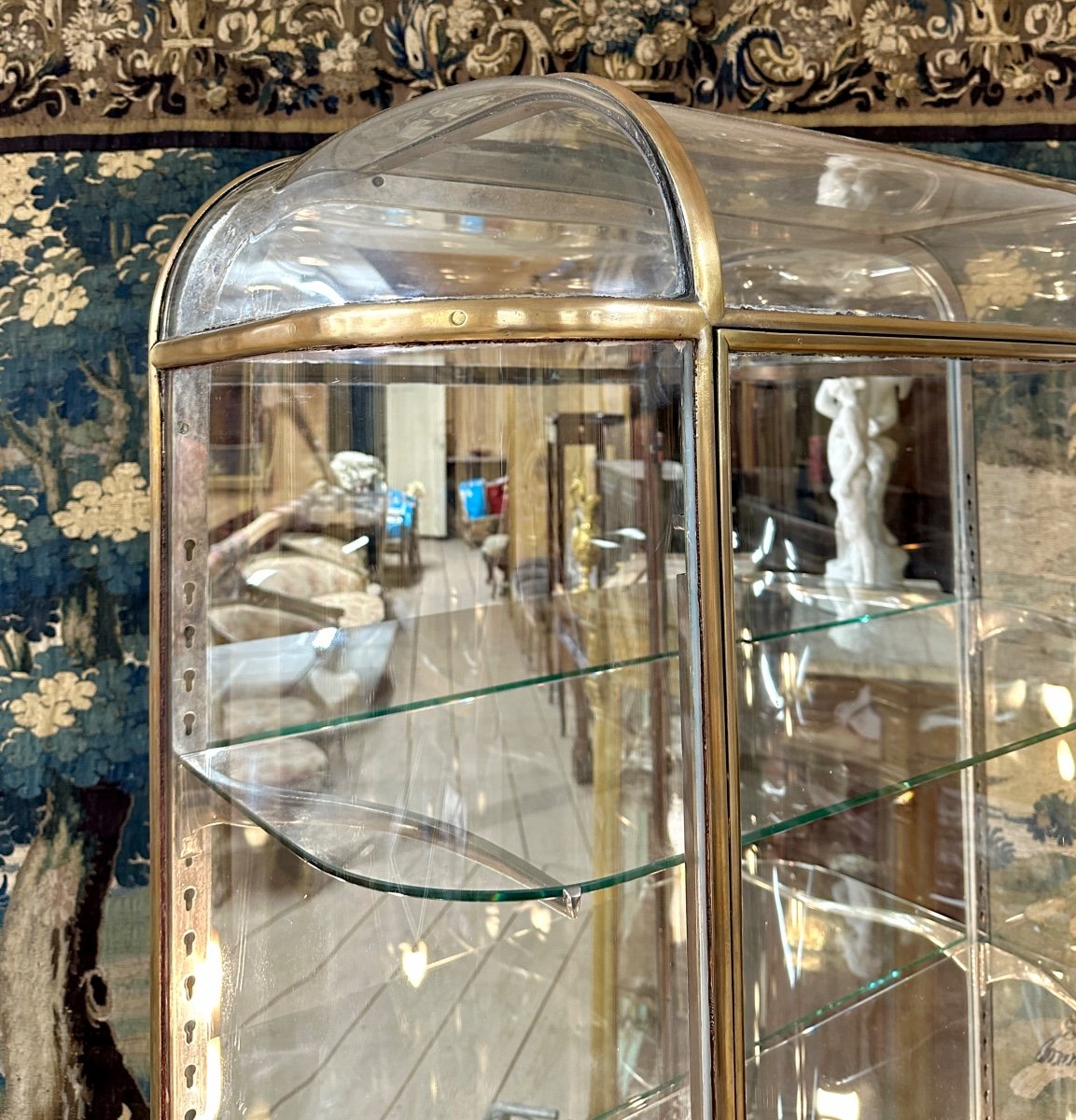 Large Art Deco Showcase In Curved Glass And Brass, Casino Or Hotel, Circa 1920. Léna, Paris-photo-5