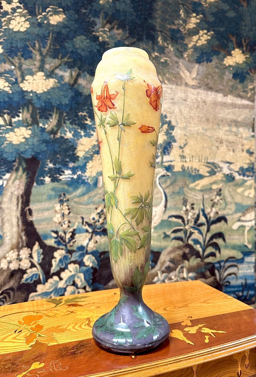 Daum Nancy - Important Vase With Columbines, 53 Cm, Art Nouveau Period, Glass Paste