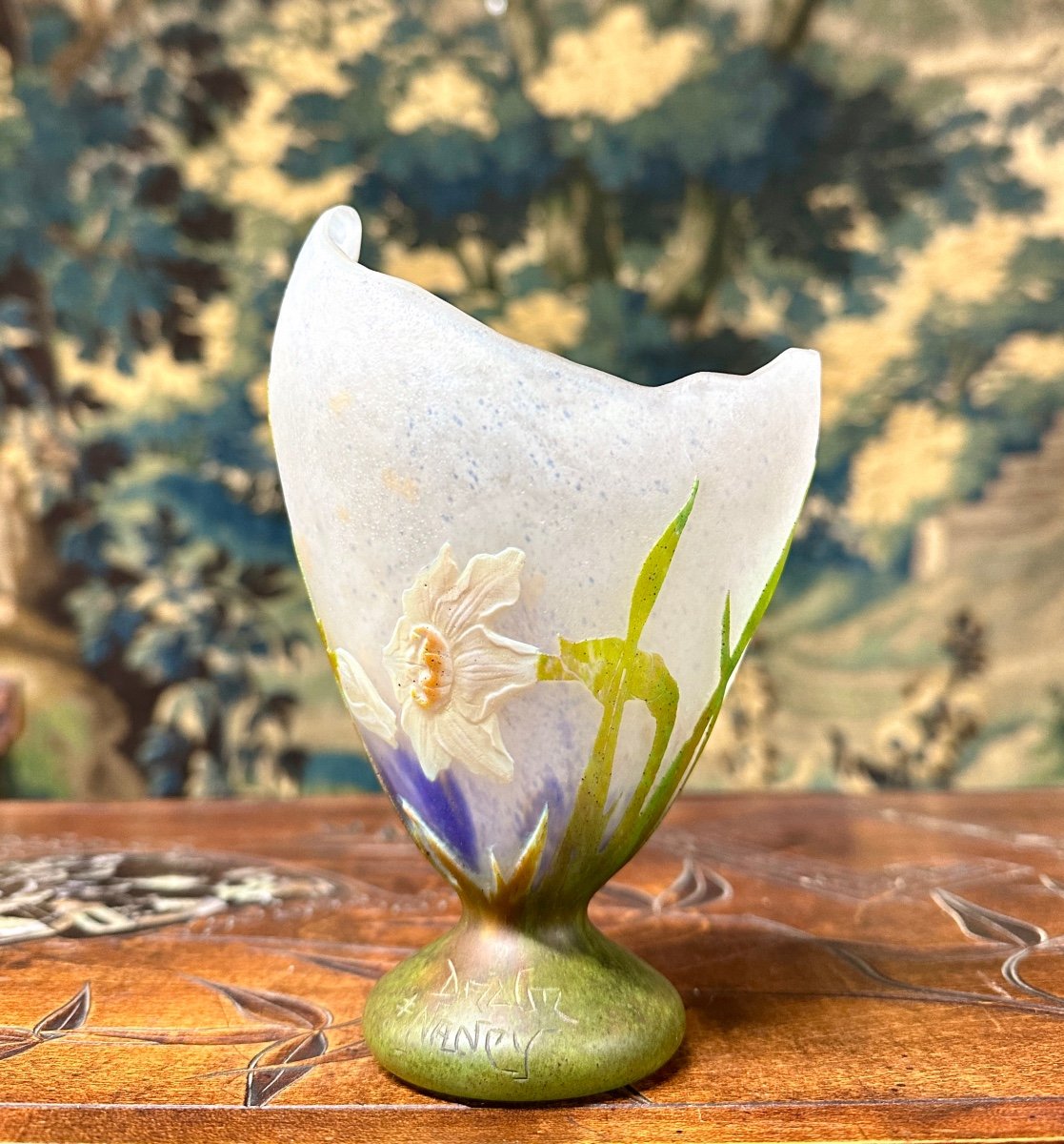 Daum Nancy - Vase With Narcissus In Plates, Asymmetrical Shape, Art Nouveau Glass Paste-photo-2
