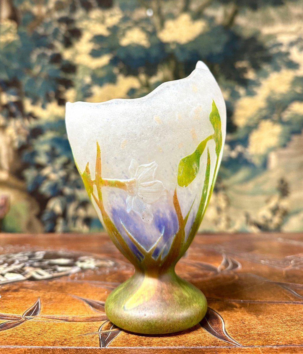 Daum Nancy - Vase With Narcissus In Plates, Asymmetrical Shape, Art Nouveau Glass Paste-photo-3